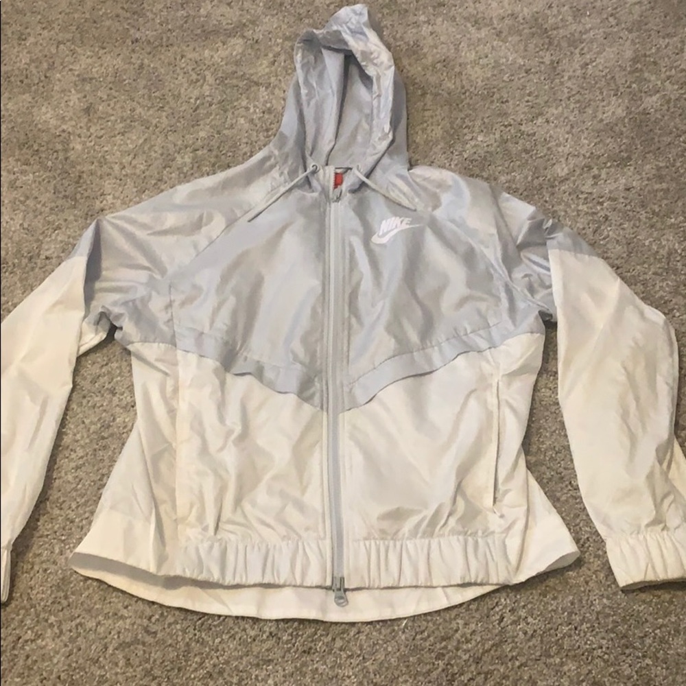 Nike WOMENS windbreaker